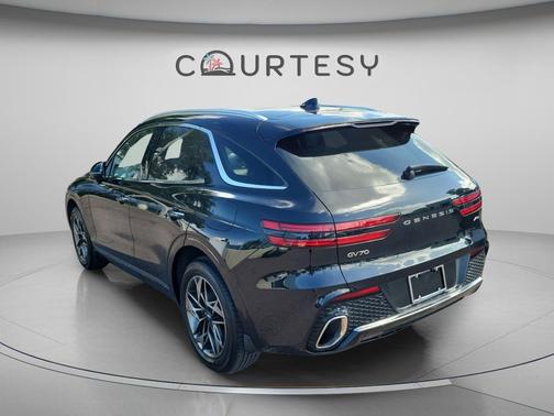 Vik Black 2023 Genesis GV70 2.5T AWD