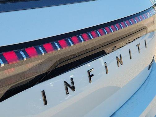 Radiant White 2026 INFINITI QX80 AUTOGRAPH AWD