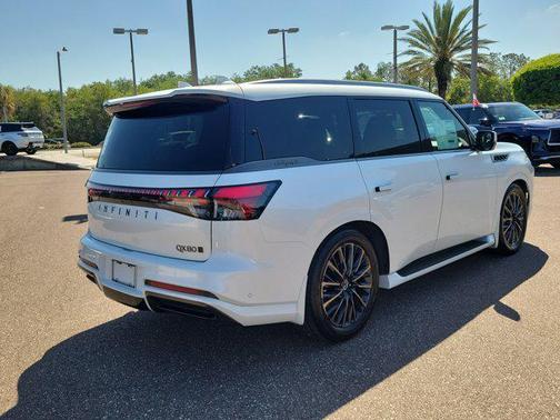 Radiant White 2026 INFINITI QX80 AUTOGRAPH AWD