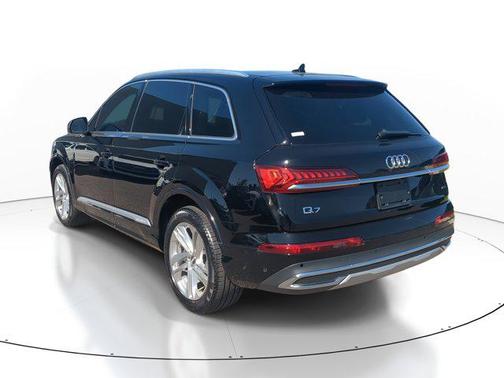 2020 Audi Q7 45 Premium Plus