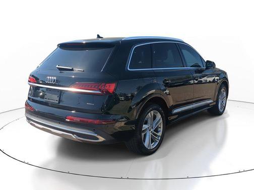 2020 Audi Q7 45 Premium Plus