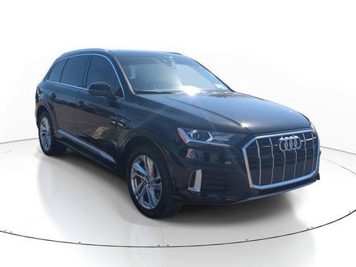 2020 Audi Q7 45 Premium Plus