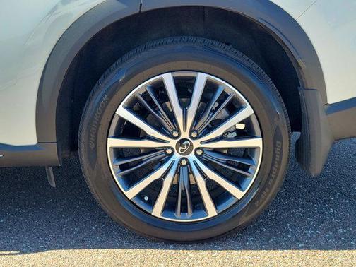 2025 INFINITI QX60 SENSORY