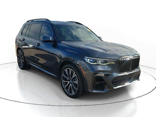 2021 BMW X7 M50i