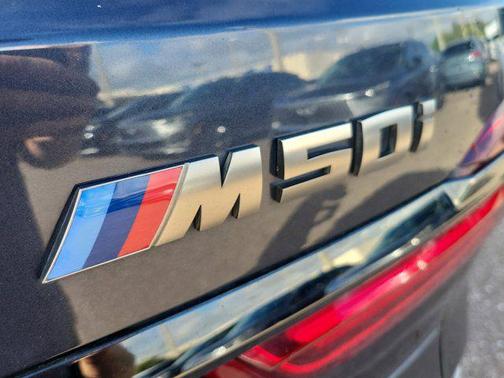 2021 BMW X7 M50i