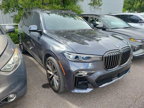 2021 BMW X7 M50i