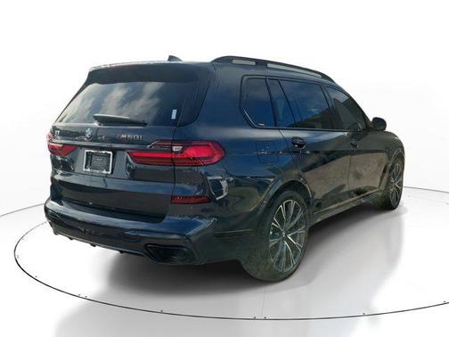 2021 BMW X7 M50i