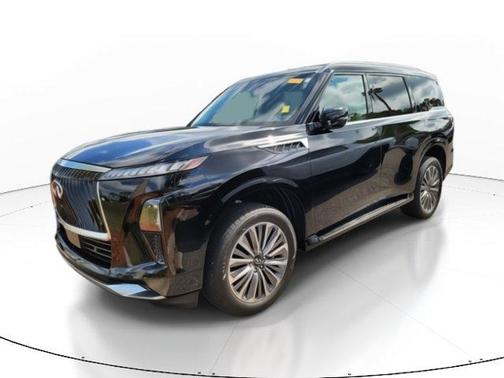 2025 INFINITI QX80 Luxe