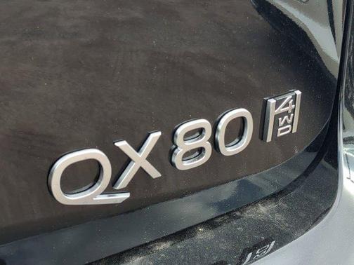 2025 INFINITI QX80 SENSORY AWD