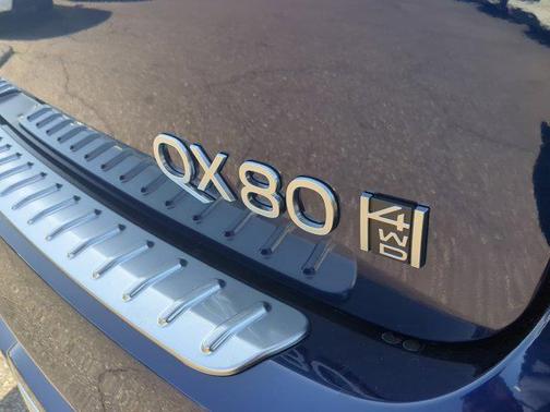 2025 INFINITI QX80 SENSORY AWD