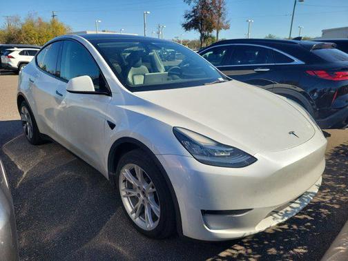 2023 Tesla Model Y Long Range Dual Motor All-Wheel Drive