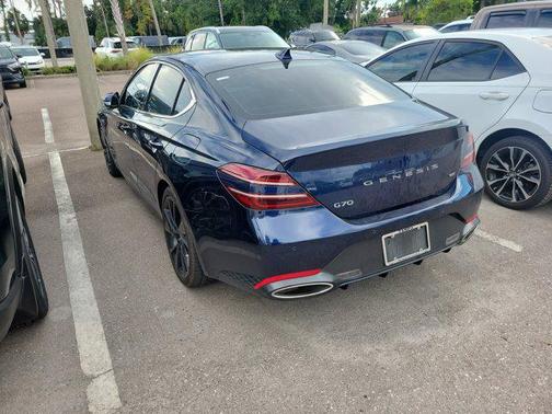 2022 Genesis G70 3.3T RWD