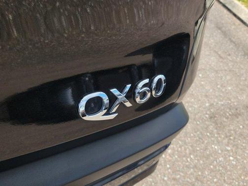 2025 INFINITI QX60 Pure