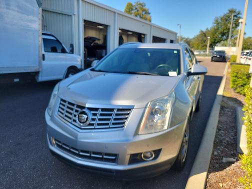 Radiant Silver Metallic 2016 Cadillac SRX Performance Collection
