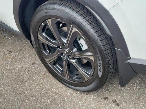 Radiant White/Black Obsidian 2026 INFINITI QX60 AUTOGRAPH