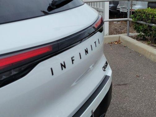 Radiant White/Black Obsidian 2026 INFINITI QX60 AUTOGRAPH