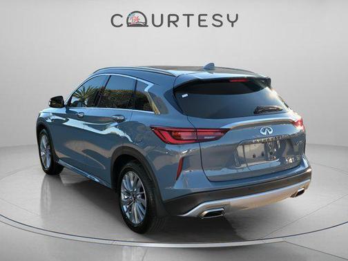 2023 INFINITI QX50 LUXE