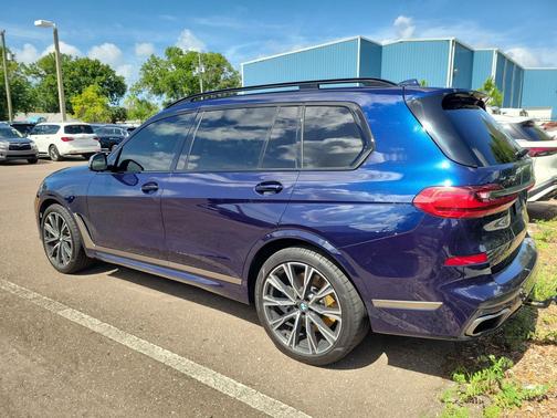 Tanzanite Blue II Metallic 2022 BMW X7 M50i