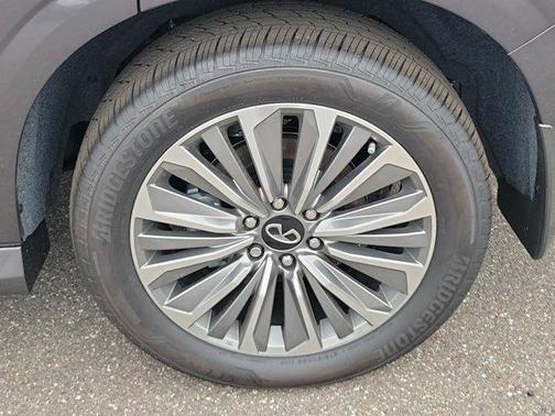 Anthracite Gray 2026 INFINITI QX80 Luxe