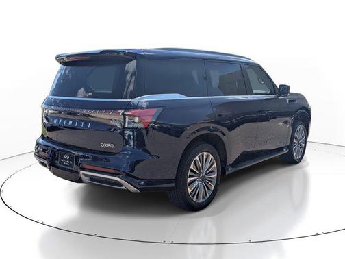 2025 INFINITI QX80 Luxe