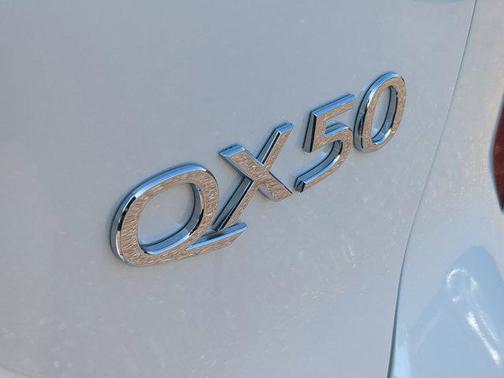 2025 INFINITI QX50 Luxe AWD