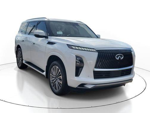 Radiant White 2026 INFINITI QX80 Luxe