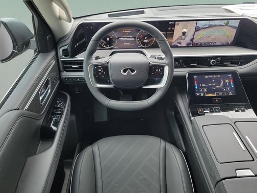 Dynamic Metal 2026 INFINITI QX80 Luxe