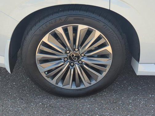 2025 INFINITI QX80 SENSORY AWD
