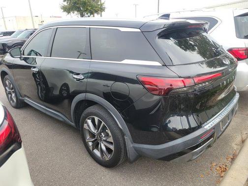 2022 INFINITI QX60 Luxe
