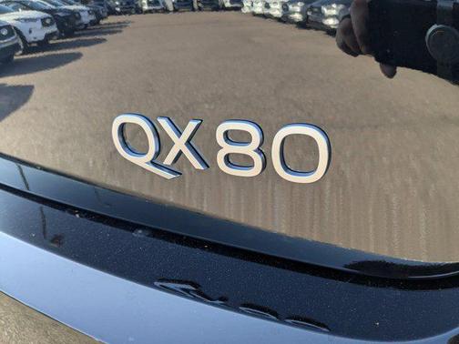 2025 INFINITI QX80 Luxe