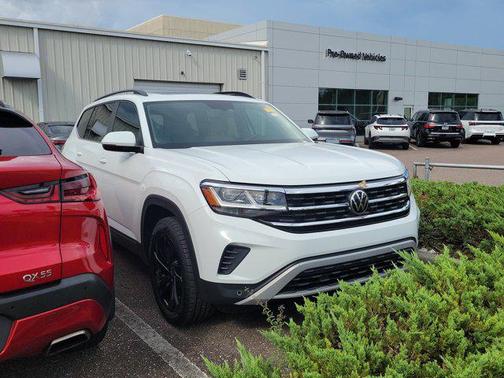 2022 Volkswagen Atlas 3.6L SE w/Technology