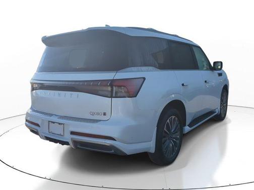 2025 INFINITI QX80 SENSORY AWD