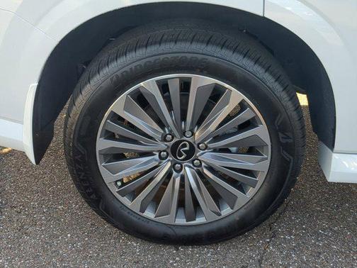 2025 INFINITI QX80 SENSORY AWD