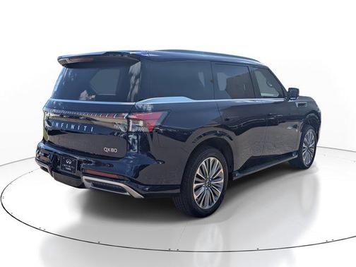 2025 INFINITI QX80 Luxe