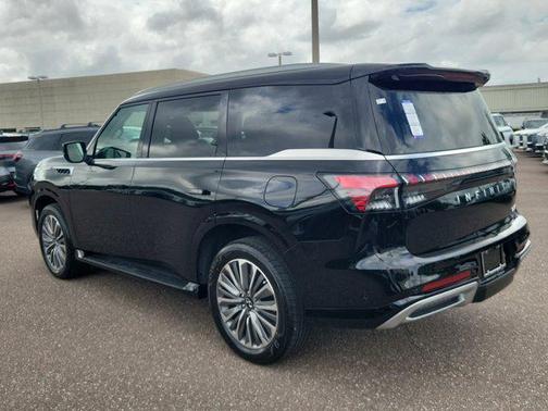 Black Obsidian 2026 INFINITI QX80 Luxe
