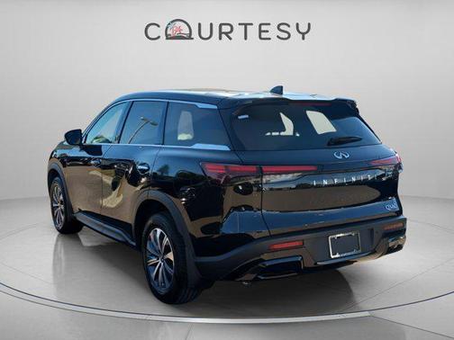 2025 INFINITI QX60 Pure