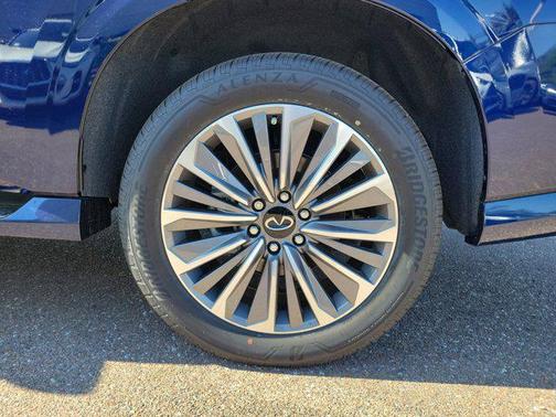 2025 INFINITI QX80 SENSORY AWD