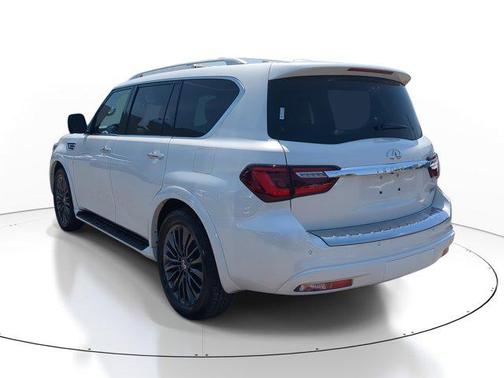 2023 INFINITI QX80 SENSORY