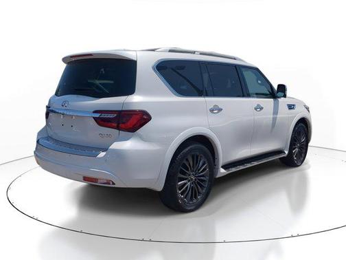 2023 INFINITI QX80 SENSORY