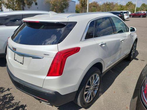 2017 Cadillac XT5 Premium Luxury