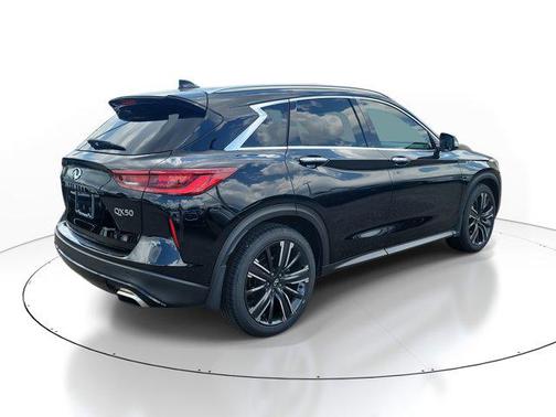 2022 INFINITI QX50 LUXE