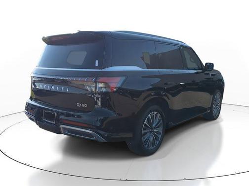2025 INFINITI QX80 Luxe