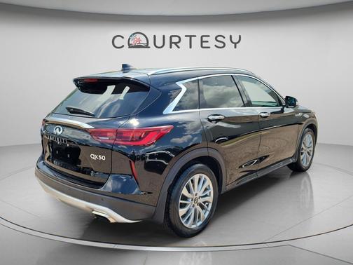 Black Obsidian 2023 INFINITI QX50 LUXE
