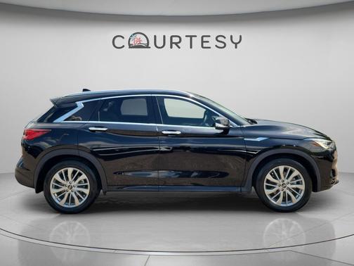 Black Obsidian 2023 INFINITI QX50 LUXE