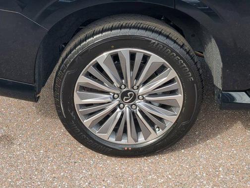 2025 INFINITI QX80 SENSORY AWD