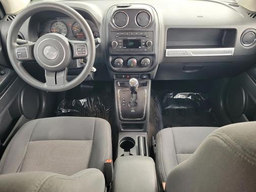 Bright White Clearcoat 2016 Jeep Compass Sport