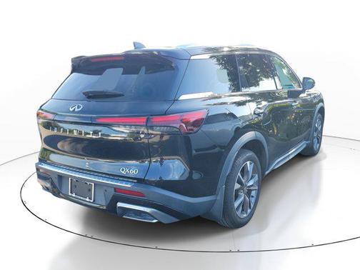 2022 INFINITI QX60 Luxe