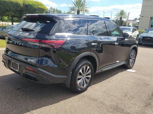 2025 INFINITI QX60 Pure