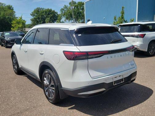 Radiant White 2027 INFINITI QX60 LUXE FWD