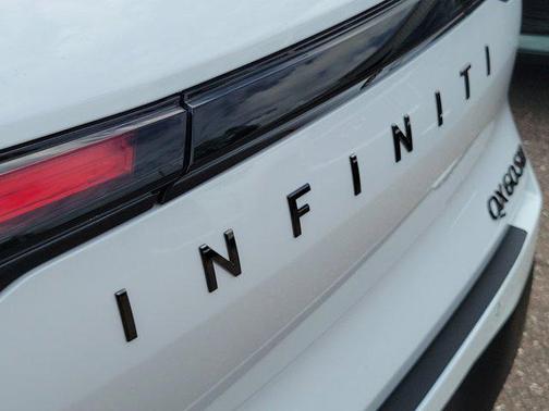 Radiant White/Black Obsidian 2026 INFINITI QX60 SPORT AWD